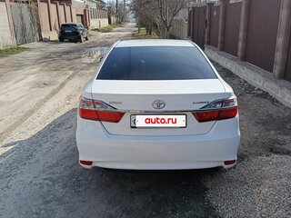 2015 Toyota Camry VII (XV50) Рестайлинг, белый, 2500000 рублей, вид 4