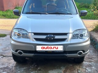 2018 Chevrolet Niva I Рестайлинг, серый, 610000 рублей, вид 1
