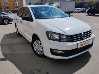 2017 Volkswagen Polo V Рестайлинг, белый, 990000 рублей, вид 4