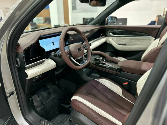 2026 Geely Monjaro I Рестайлинг, серебристый, 4599990 рублей - вид 6