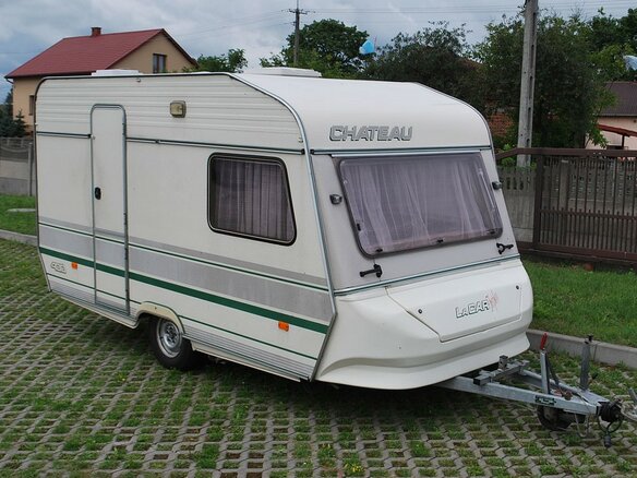 1993 Chateau 908, бежевый