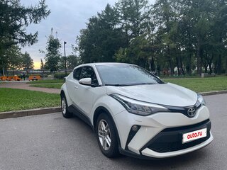 2019 Toyota C-HR I Рестайлинг, белый, 2100000 рублей, вид 2
