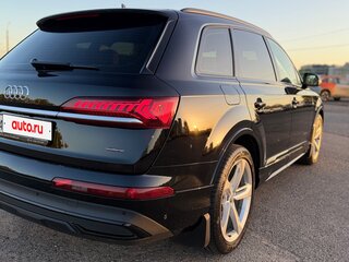 2020 Audi Q7 45 TDI II (4M) Рестайлинг, чёрный, 5800000 рублей, вид 3