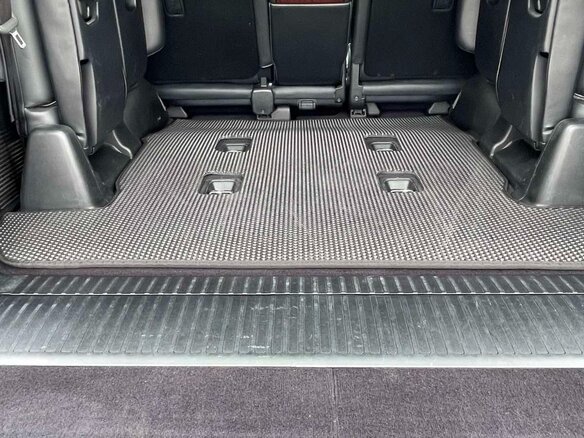 2011 Lexus LX 570 III, чёрный, 3232063 рублей - вид 9