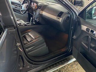 2008 Volkswagen Touareg I Рестайлинг, чёрный, 1150000 рублей, вид 4