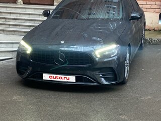 2020 Mercedes-Benz E-Класс 300 V (W213, S213, C238) Рестайлинг, чёрный, 3000000 рублей, вид 1