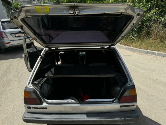 1986 Volkswagen Golf II, серебристый, 160000 рублей - вид 14