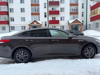 2019 Kia Optima IV Рестайлинг, коричневый, 1650000 рублей, вид 2