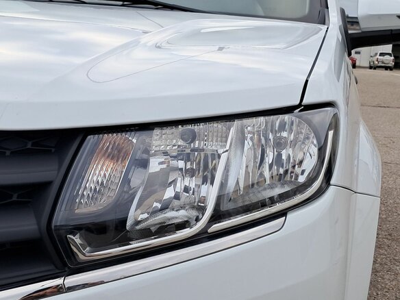 2024 Lada (ВАЗ) Largus I Рестайлинг, белый - вид 16