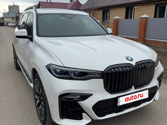 2020 BMW X7 30d I (G07), белый, 8200000 рублей - вид 2