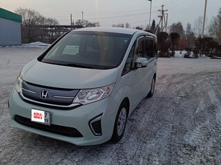 2016 Honda Stepwgn V, белый, 1920000 рублей, вид 1