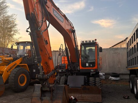 2023 Doosan DX210W, 18000000 рублей, вид 1