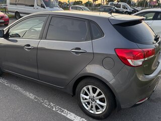 2015 Kia Rio III Рестайлинг, серый, 945000 рублей, вид 5