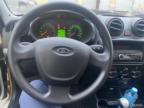 2015 Lada (ВАЗ) Granta I, белый, 500000 рублей - вид 8