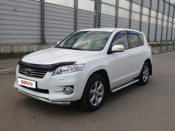 2011 Toyota RAV4 III (XA30) Рестайлинг, белый, 1500000 рублей