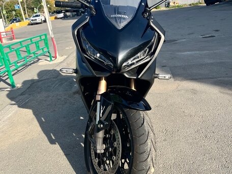 2022 Honda CBR 650R, чёрный, 850000 рублей, вид 2