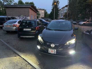 2022 Nissan Leaf II (ZE1), чёрный, 4200000 рублей, вид 3