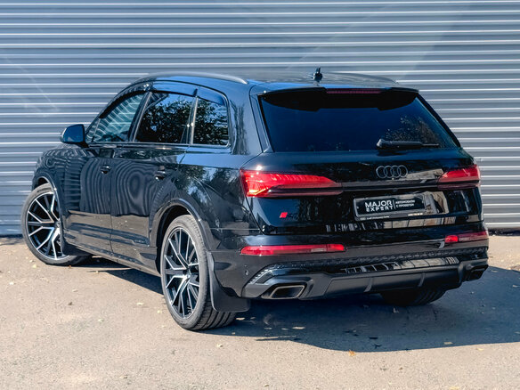 2024 Audi Q7 50 TDI II (4M) Рестайлинг 2, чёрный, 10150000 рублей - вид 7