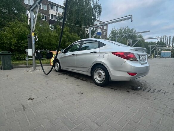 2012 Hyundai Solaris I, серебристый, 580000 рублей - вид 5