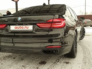 2017 BMW 7 серии Long 730Ld xDrive VI (G11/G12), чёрный, 3400000 рублей, вид 3