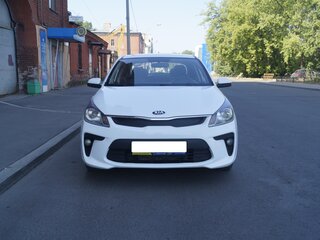 2017 Kia Rio IV, белый, 800000 рублей, вид 1