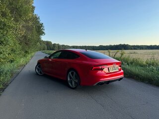 2015 Audi RS 7 I (4G) Рестайлинг, красный, 4400000 рублей, вид 2