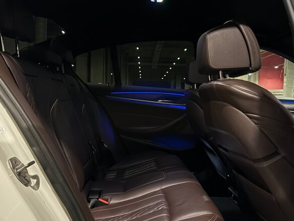 2018 BMW 5 серии 530d xDrive VII (G30/G31/G38), белый, 3650000 рублей - вид 16