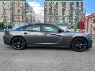 2017 Dodge Charger VII (LD) Рестайлинг, серый, 2550000 рублей, вид 4