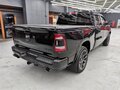 2019 Ram 1500 Crew Cab V, чёрный - вид 3