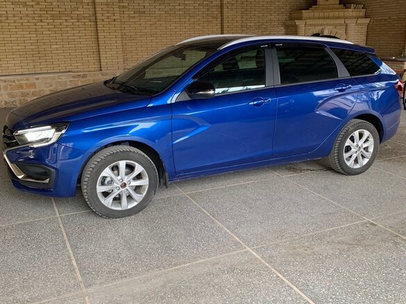 2022 Lada (ВАЗ) Vesta SW Предсерийная I Рестайлинг (NG), синий, 2000000 рублей - вид 4