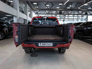 2026 Ram 1500 Crew Cab eTorque V Рестайлинг, красный, 12743427 рублей, вид 2