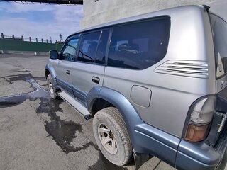 2000 Toyota Land Cruiser Prado 90 Series Рестайлинг, серебристый, 1300000 рублей, вид 5