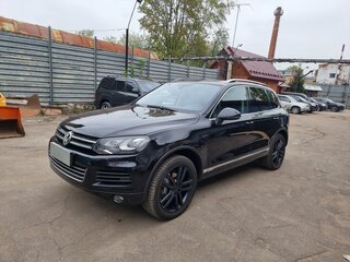 2011 Volkswagen Touareg II, чёрный, 2000000 рублей, вид 1