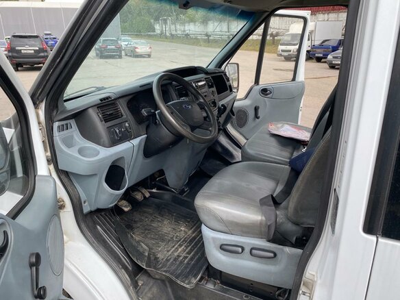 2007 Ford Transit, белый - вид 7