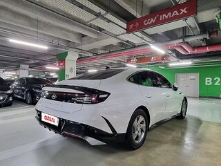 2023 Hyundai Sonata VIII (DN8) Рестайлинг, белый, 1870777 рублей, вид 4