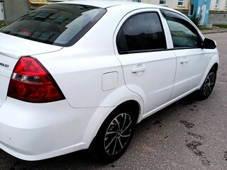 2010 Chevrolet Aveo I Рестайлинг, белый, 510000 рублей, вид 3