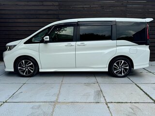 2021 Honda Stepwgn V Рестайлинг, белый, 1990000 рублей, вид 2