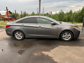 2013 Hyundai Sonata VI (YF), серый, 810000 рублей, вид 2