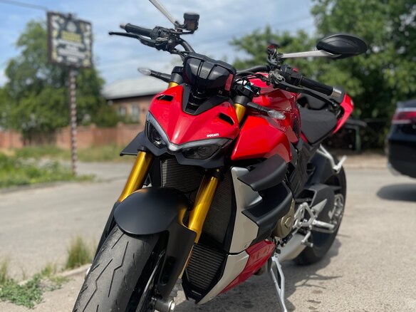 2023 Ducati Streetfighter V4, красный, 2500000 рублей