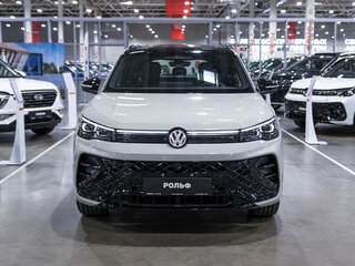 2026 Volkswagen Tiguan L Pro III (China Market), серый, 5110000 рублей, вид 4