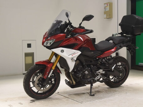 2019 Yamaha MT-09 Tracer (FJ-09), красный, 1000000 рублей, вид 4