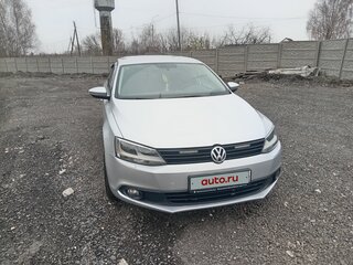 2014 Volkswagen Jetta VI, серебристый, 900000 рублей, вид 2