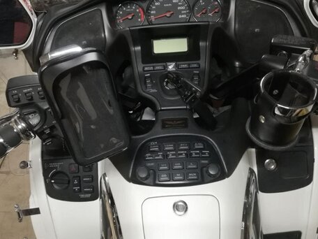 2010 Honda GL 1800 Gold Wing, белый, 1850000 рублей, вид 4