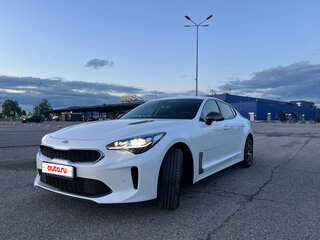 2021 Kia Stinger I Рестайлинг, белый, 3550000 рублей, вид 2
