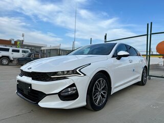 2020 Kia K5 III, белый, 2650000 рублей, вид 2