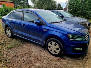 2018 Volkswagen Polo V Рестайлинг, синий, 1350000 рублей, вид 4
