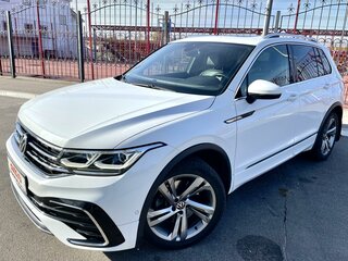 2021 Volkswagen Tiguan II Рестайлинг, белый, 3700000 рублей, вид 1