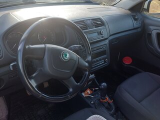 2012 Skoda Fabia II Рестайлинг, белый, 910000 рублей, вид 5