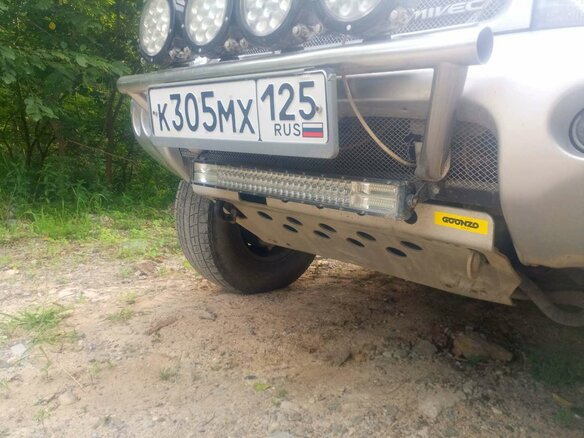 1997 Mitsubishi Pajero, серебристый - вид 9