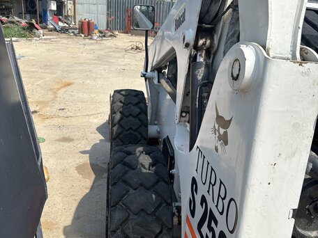 2004 Bobcat S250/H, 2900000 рублей, вид 3